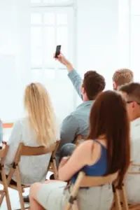 Studenten bei einer Vorlesung